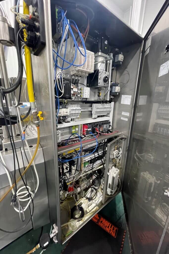 4035E34E-03EF-41AE-AC33-9BE3866233CB