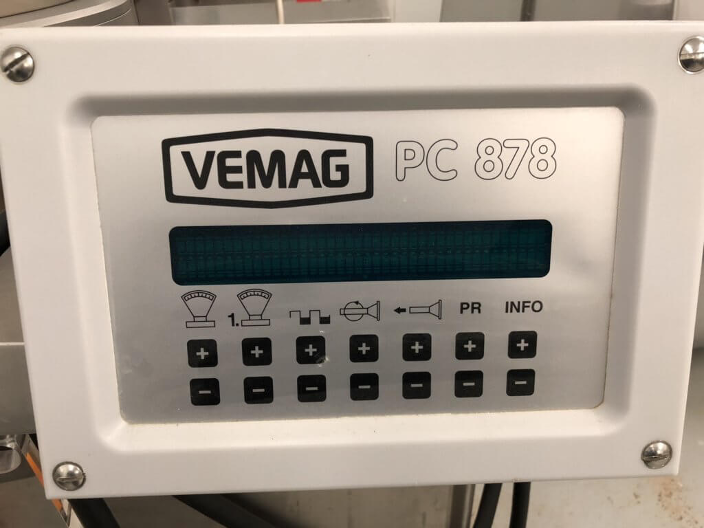 D94DF4DB-648F-4B78-8861-20313B777E31