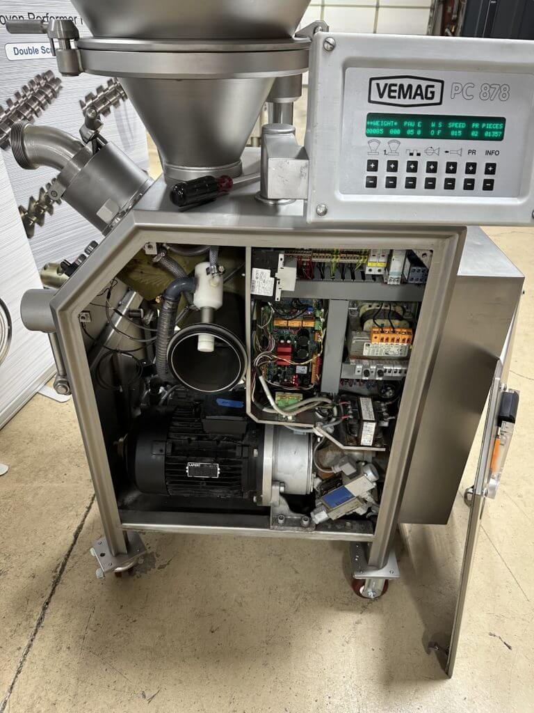 V-500 s-n 128-4262 Inside-1