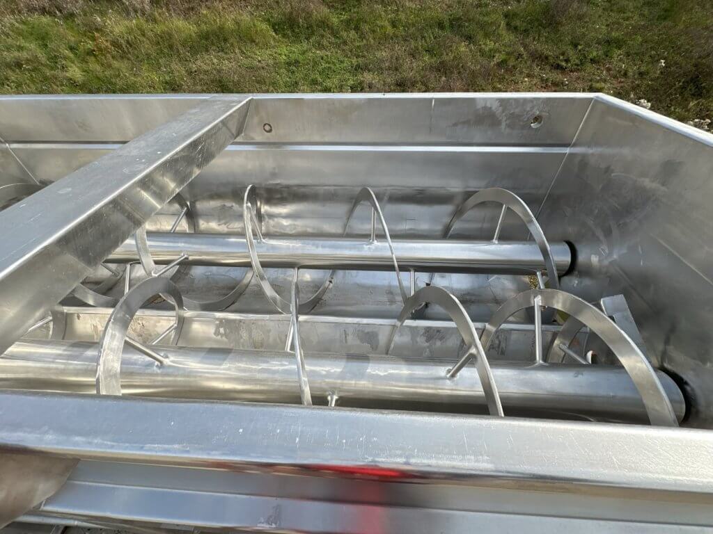 72106747499__6CE4EC9B-5E97-4AE8-B7C0-949446CE1329