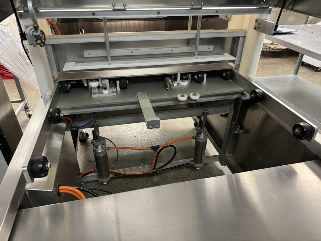 Food Tools CS-10TFW-A Sheet Pan Cake Slicer