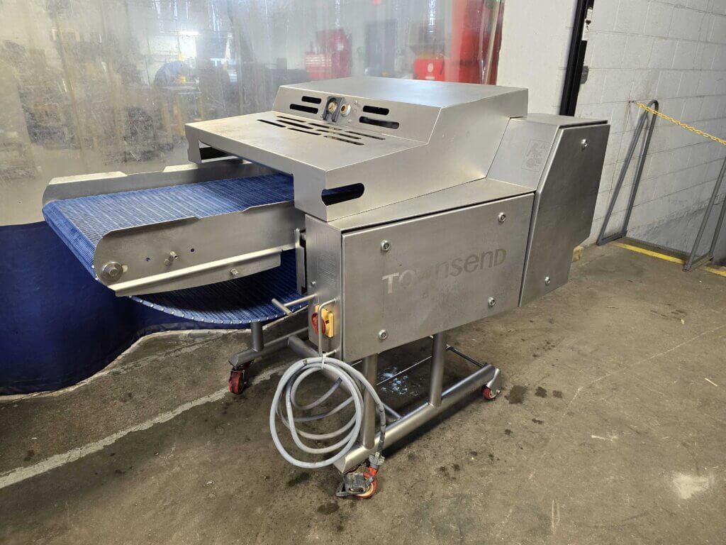 TOWNSEND SK15-320 20" Automatic Skinner