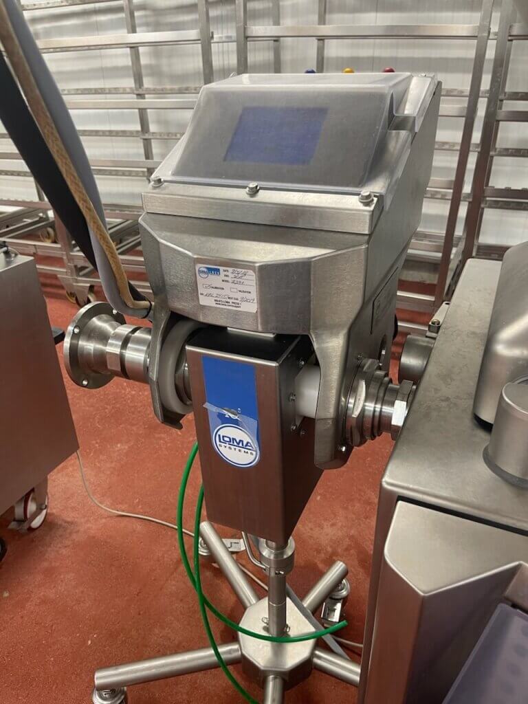 Loma IQ3+ Metal Detector