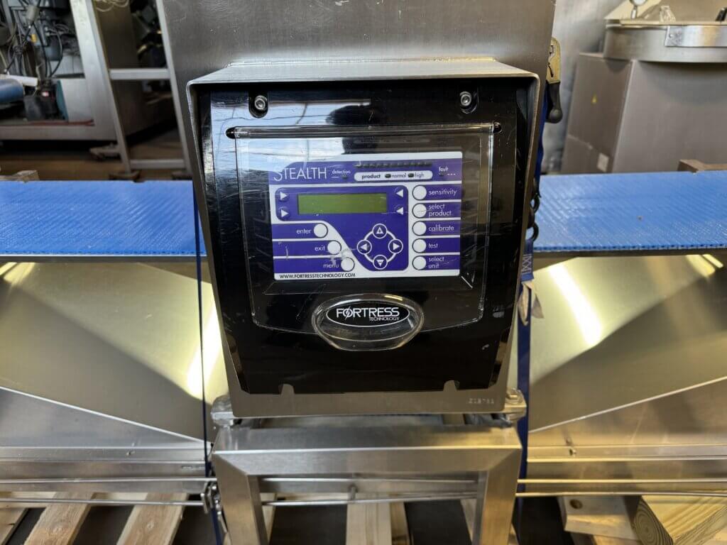 Fortress Stealth WD Metal Detector 2