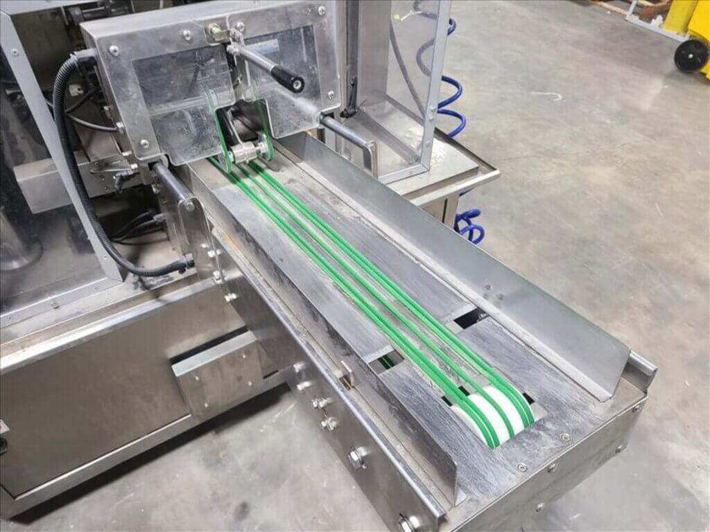 CAM PACKAGING SYSTEMS 8-200A Standup Bagger