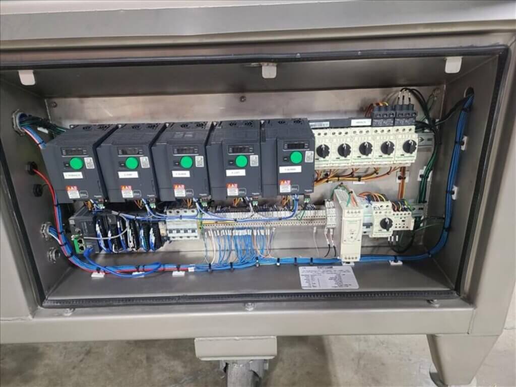 70f9b979-23a5-4ecf-ac0d-b1570163bf17