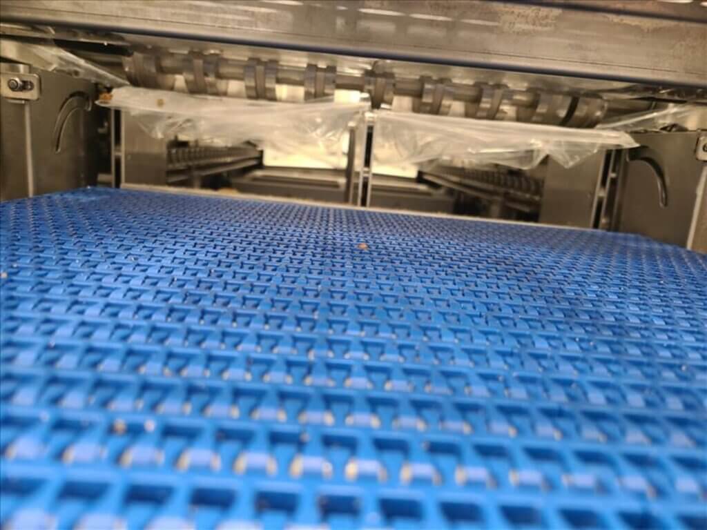 f6989b0d-f69e-43d8-aa84-b1570163bbd5